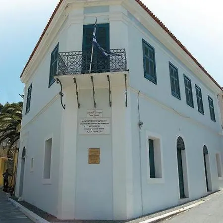 Tiny Studio In Long-term Offer *